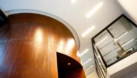 PILESTREDET-corten rotunde og møterom
