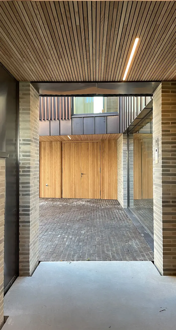 p25-atrium5